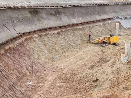 寻乌基坑边坡加固